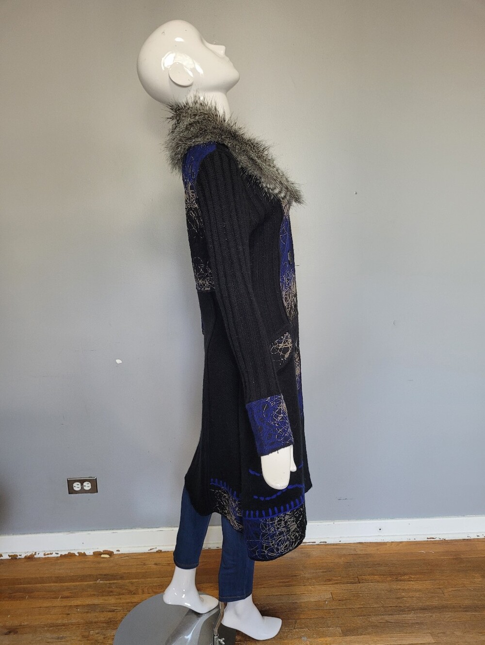 Papillon Art-to-Wear Embroidered Knit Sweater Coat with Faux Fur Collar, Size M - Picture 4 of 9